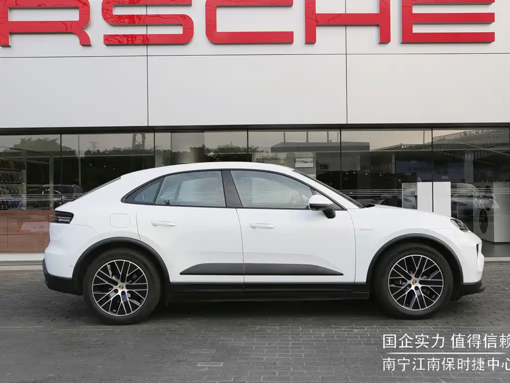 Porsche Macan EV 2025 — фото 2