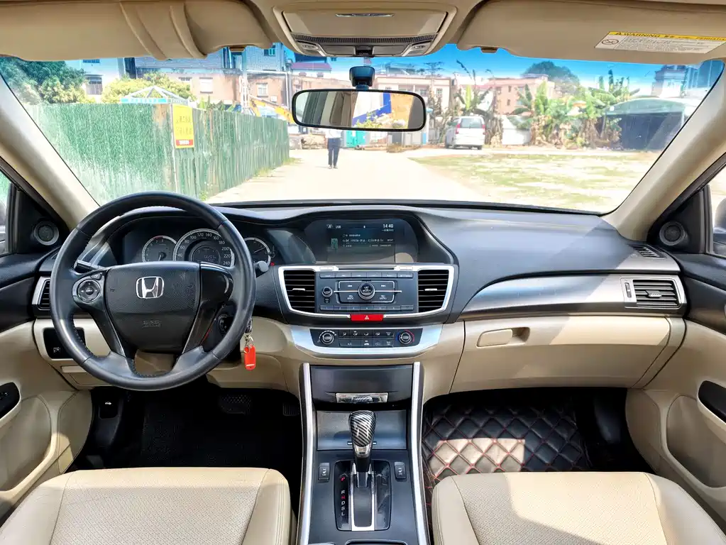 Honda Accord 2016 — фото 13