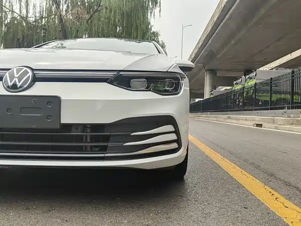 Volkswagen Golf 2024
