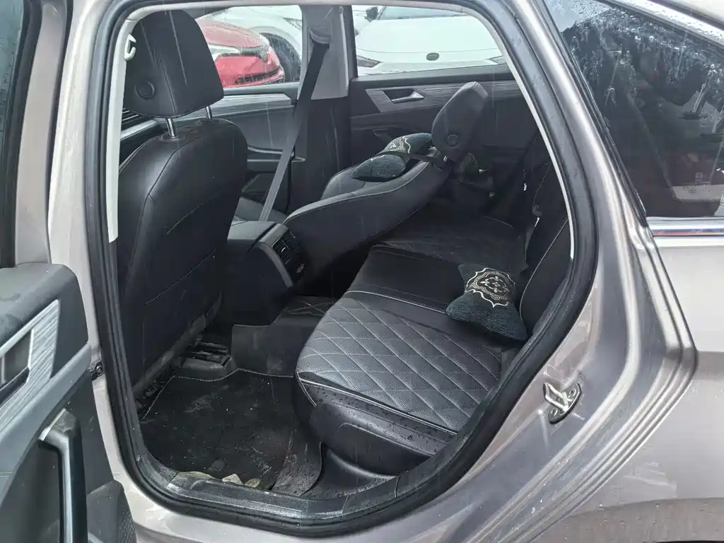 Volkswagen Sagitar 2022