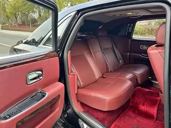 Rolls-Royce Ghost 2012