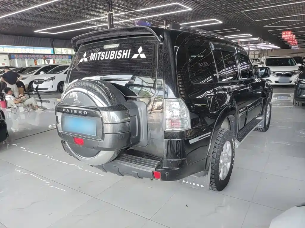 Mitsubishi Pajero 2019