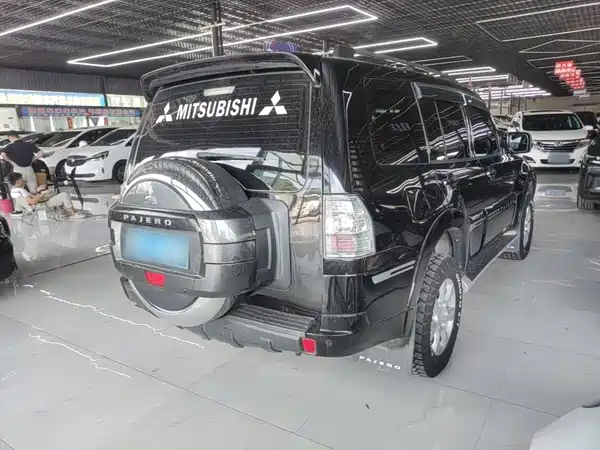 Mitsubishi Pajero 2019