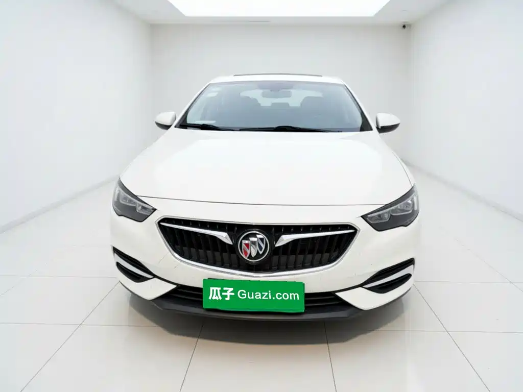 Buick Regal 2018 — фото 24