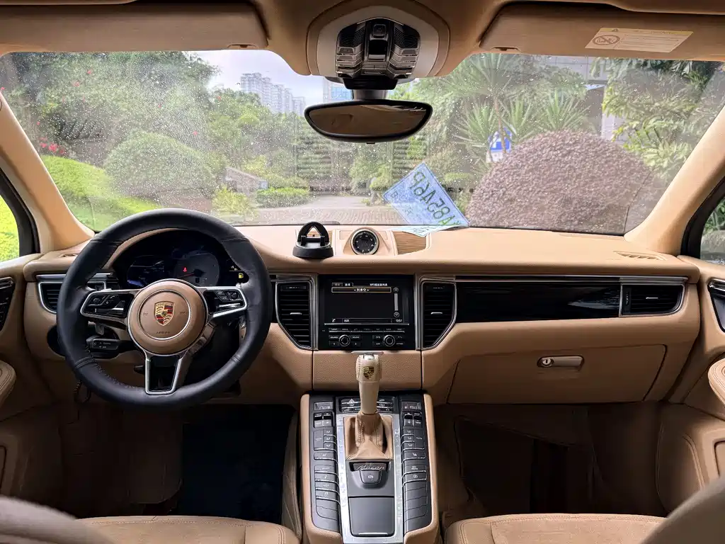 Porsche Macan 2015 — фото 9