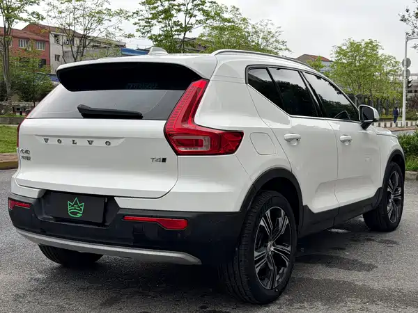 Volvo XC40 2021