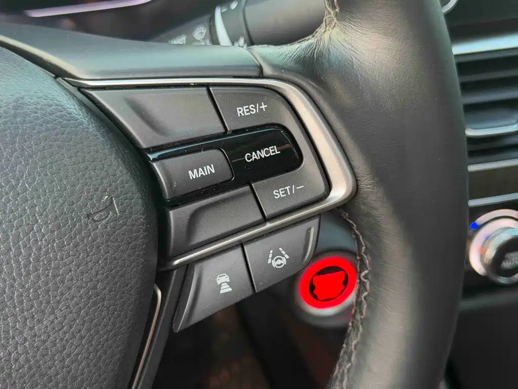 Honda Accord 2018 — фото 18