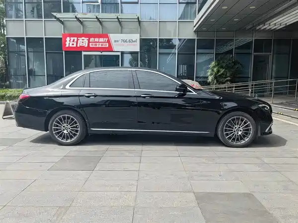 Mercedes-Benz E-Class 2022