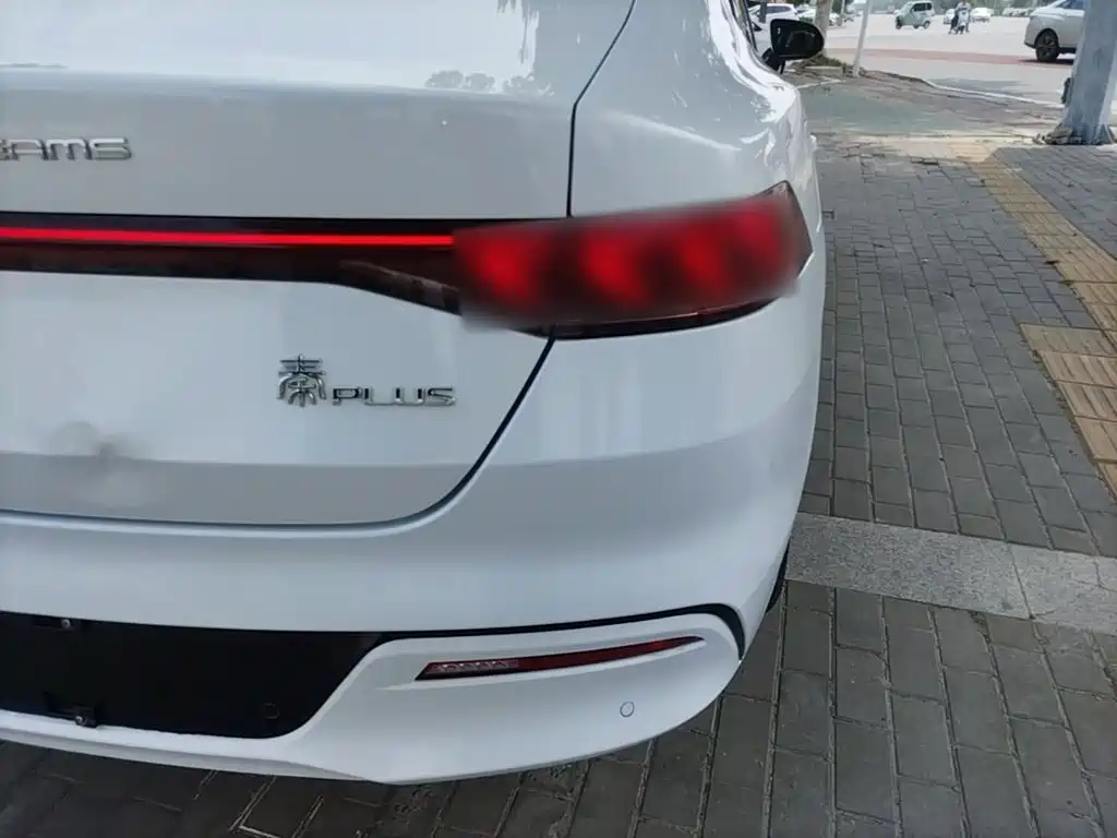 BYD Qin PLUS 2022 — фото 8