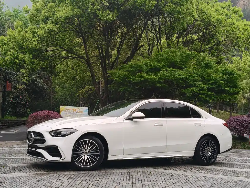 Mercedes-Benz C-Class 2024 — фото 1
