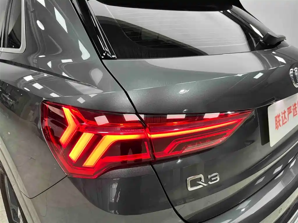 Audi Q3 2022 — фото 19