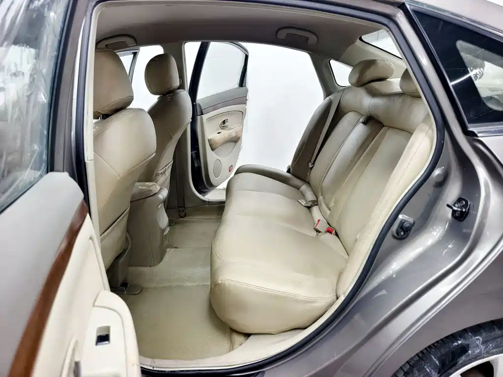 Nissan Sylphy 2012 — фото 12