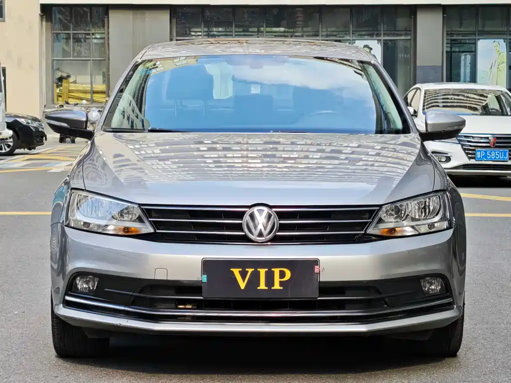 Volkswagen Sagitar 2018