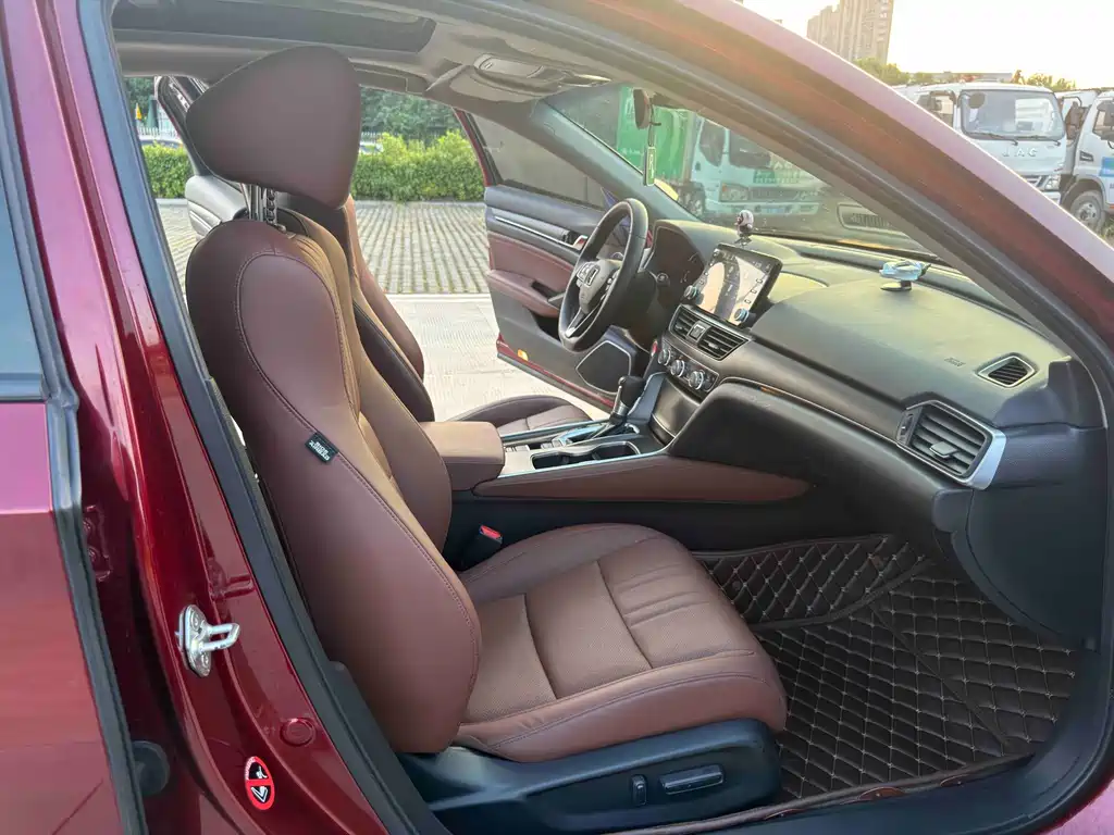 Honda Accord 2018 — фото 11