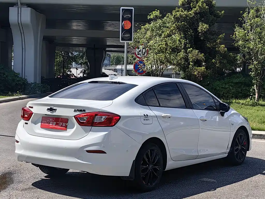 Chevrolet Cruze 2019 — фото 13