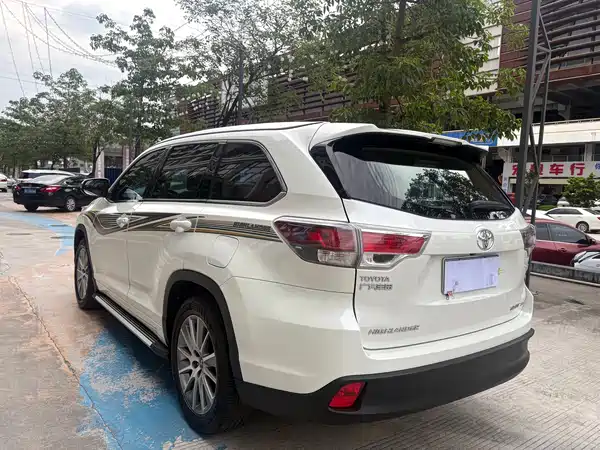 Toyota Highlander 2015