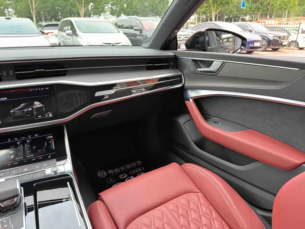 Audi A7L 2024 — фото 10