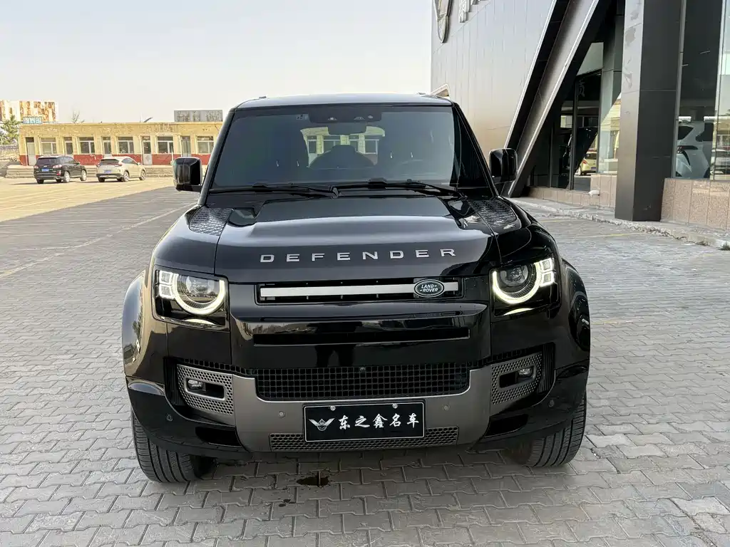 Land Rover Defender 2024 — фото 16