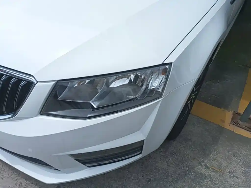 Skoda Octavia 2016 — фото 24