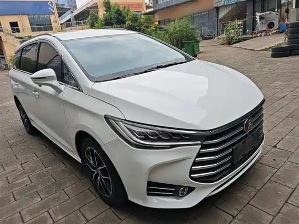 BYD Song MAX 2017