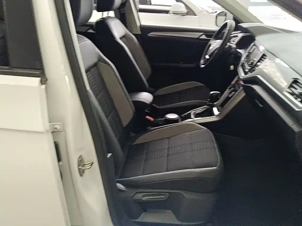 Volkswagen T-Roc 2020 — фото 25