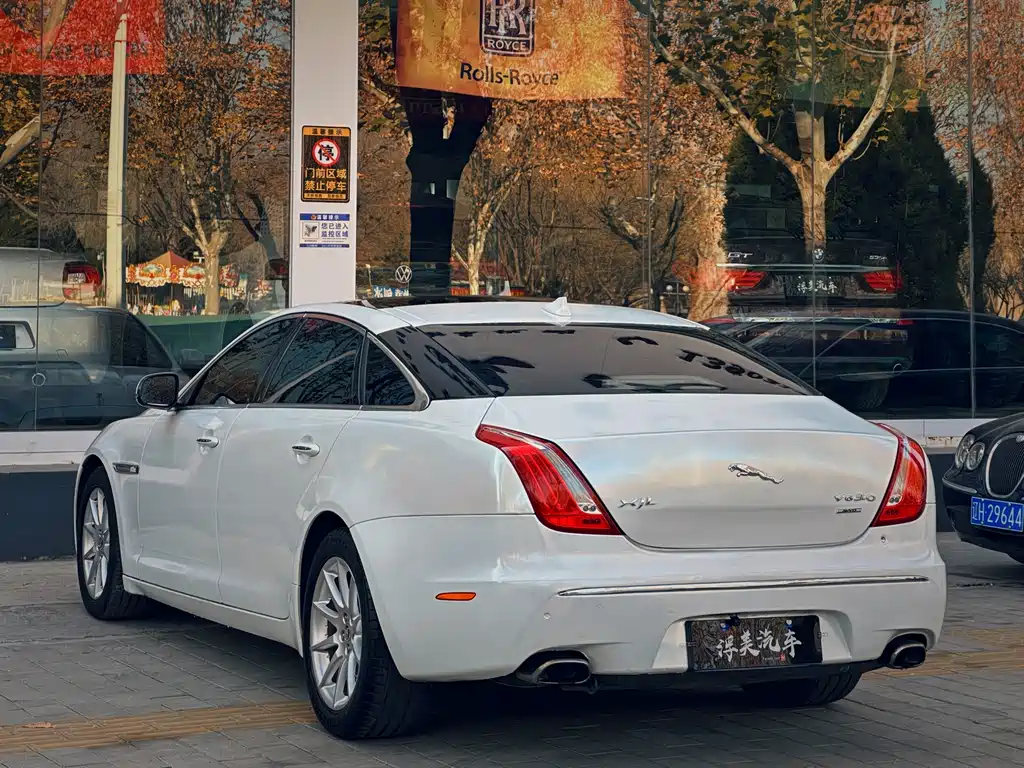 Jaguar XJ 2013 — фото 6