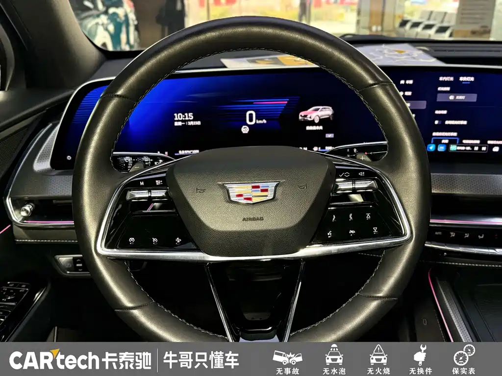 Cadillac XT5 2025 — фото 17