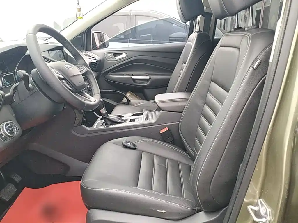 Ford Kuga 2017 — фото 15