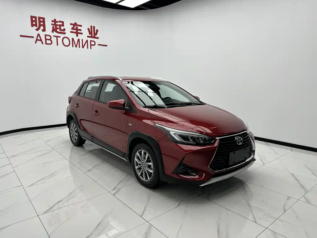 Toyota Yaris L 2022