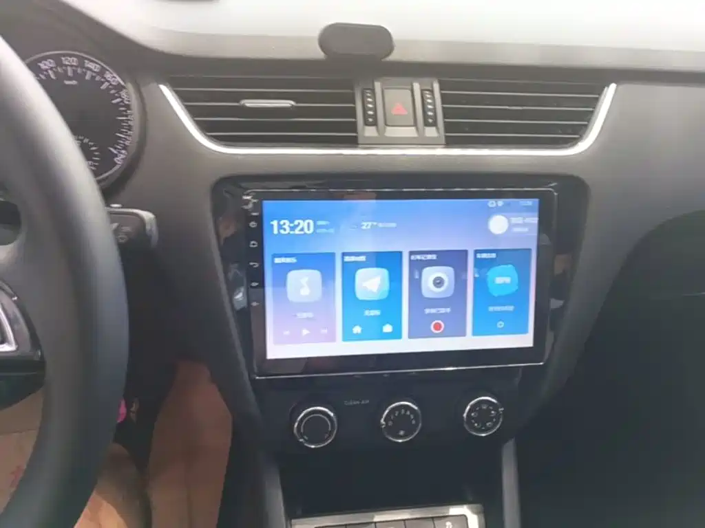 Skoda Octavia 2016 — фото 13