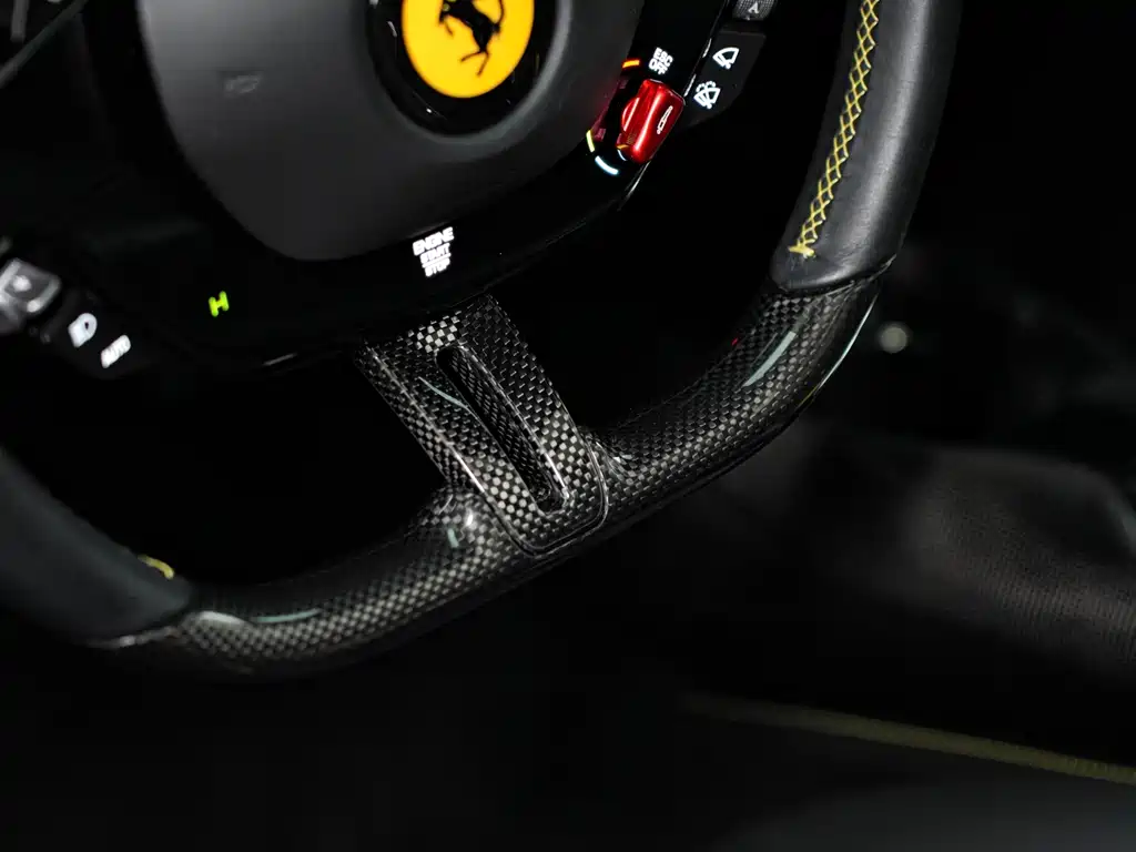 Ferrari SF90 2025 — фото 16