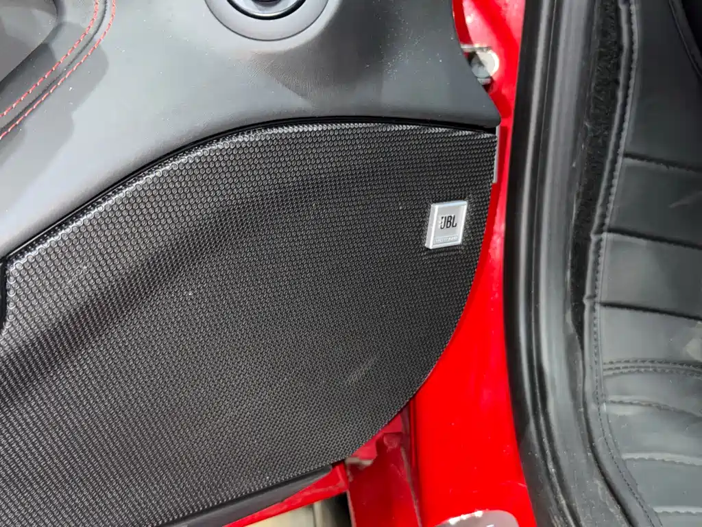 Ferrari F8 2023 — фото 12