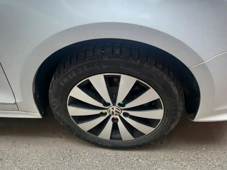 Volkswagen Sagitar 2019