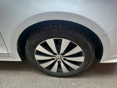 Volkswagen Sagitar 2019