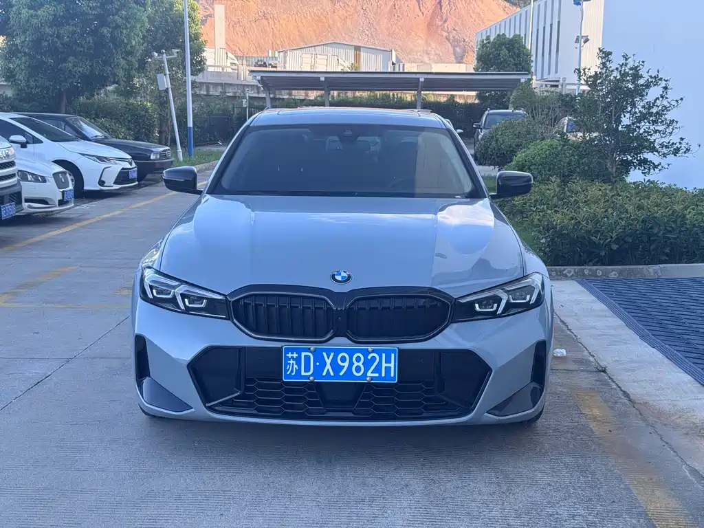 BMW 3 Series 2025