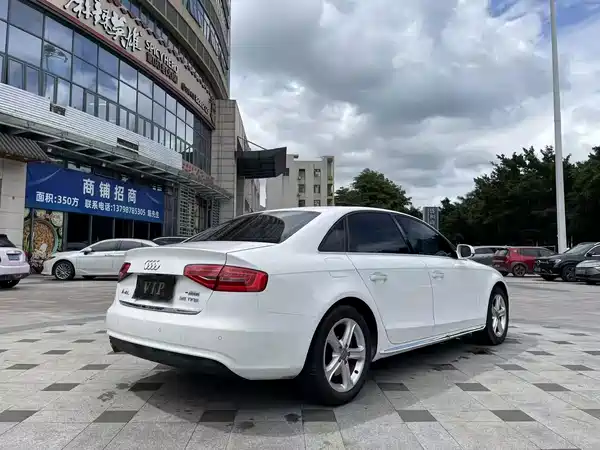 Audi A4L 2016