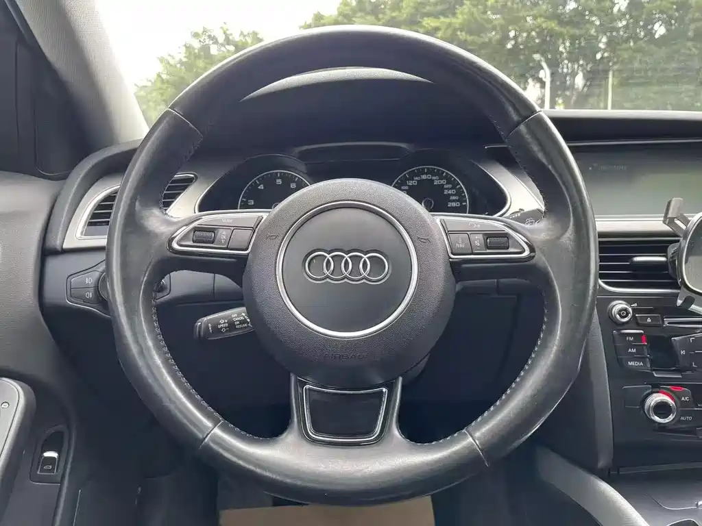 Audi A4L 2016 — фото 15