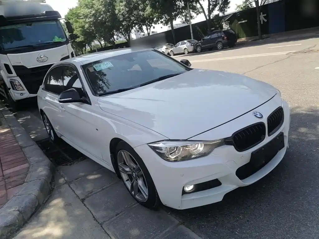BMW 3 Series 2018 — фото 4