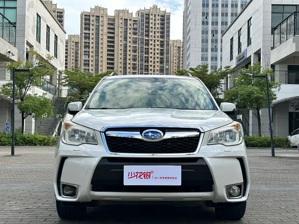 Subaru Forester 2014 — фото 2