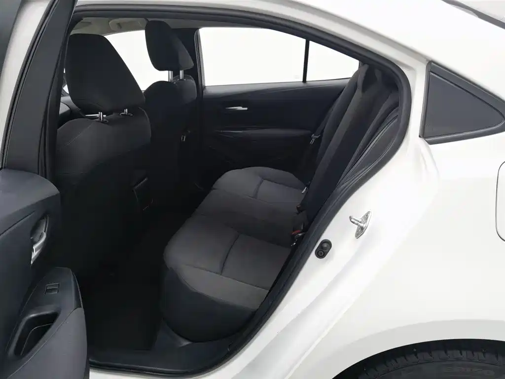 Toyota Corolla 2023 — фото 15
