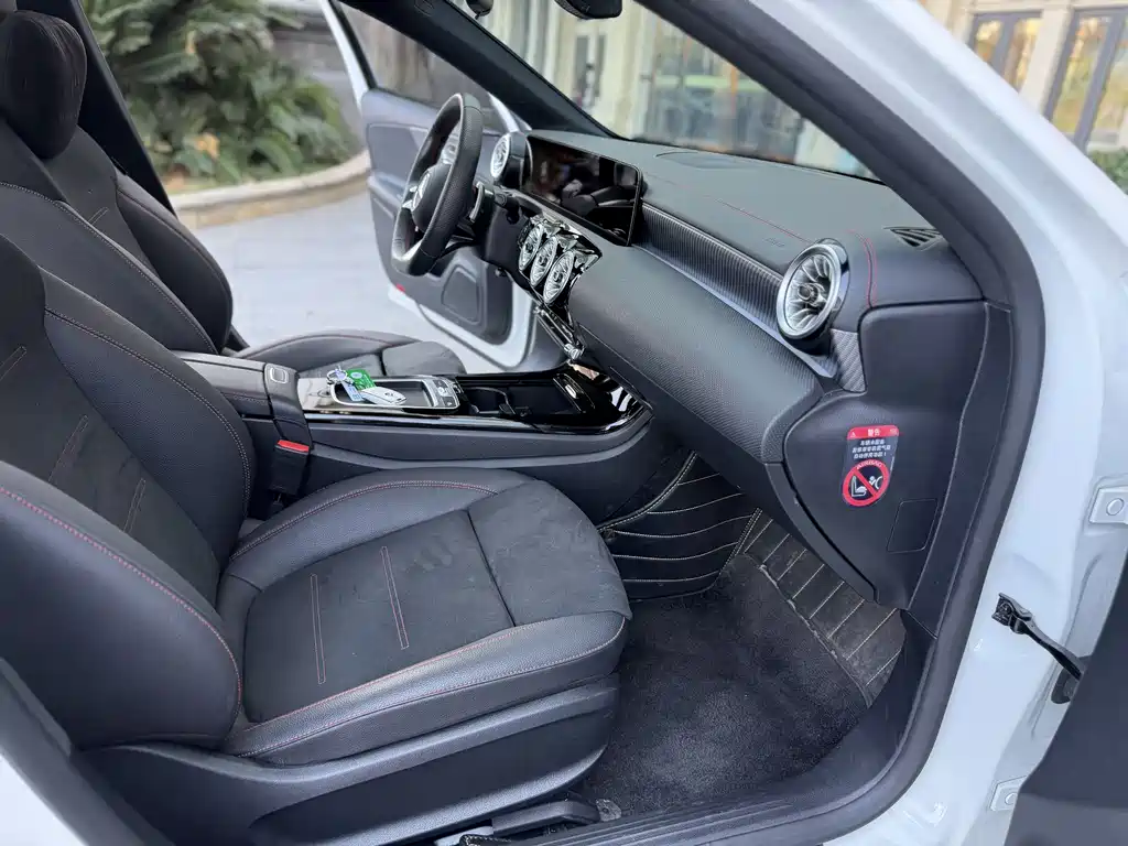 Mercedes-Benz A-Class 2025 — фото 6