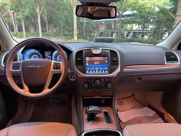 Chrysler 300C 2016