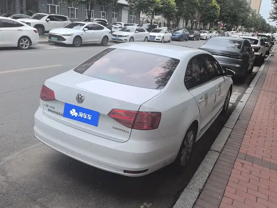 Volkswagen Sagitar 2015