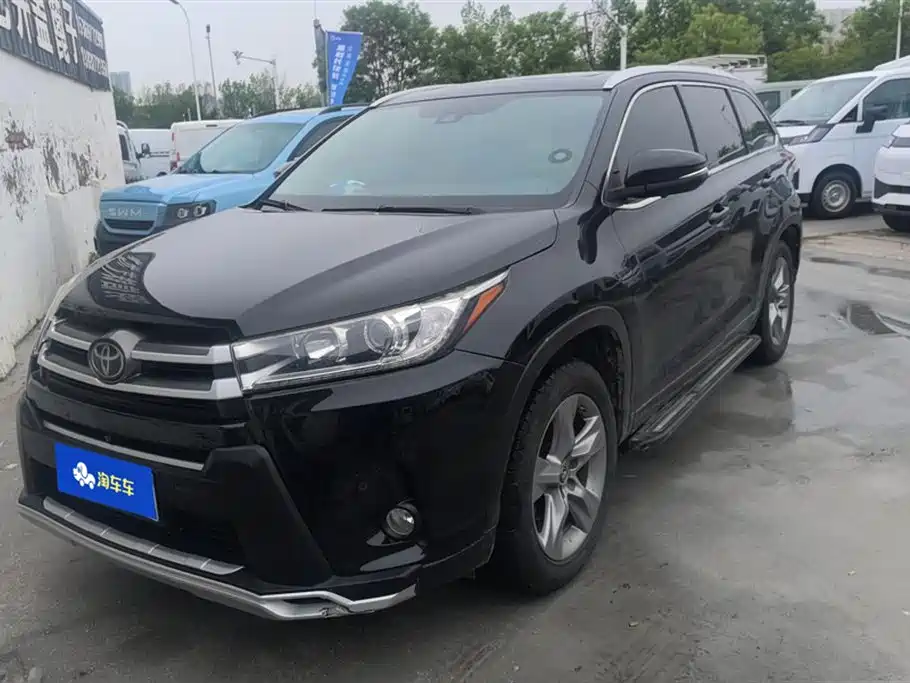 Toyota Highlander 2018 — фото 1