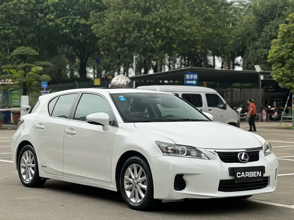 Lexus CT 2013