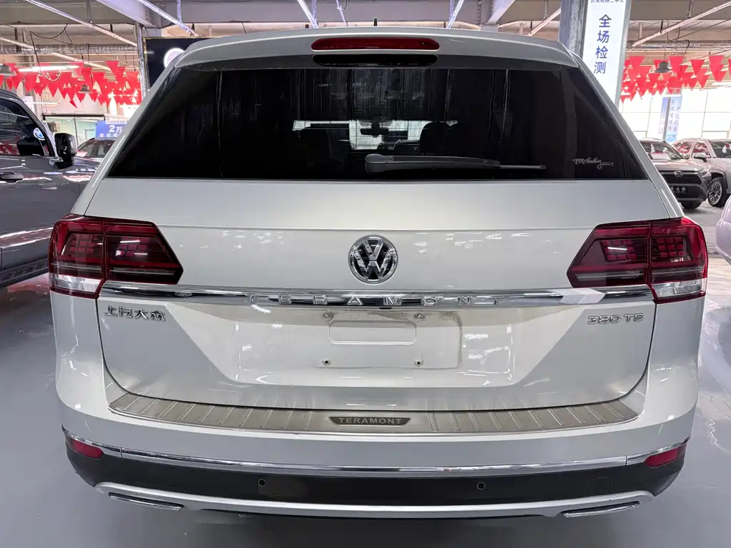 Volkswagen Teramont 2017 — фото 18