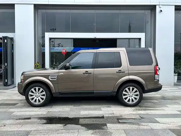Land Rover Discovery 2012