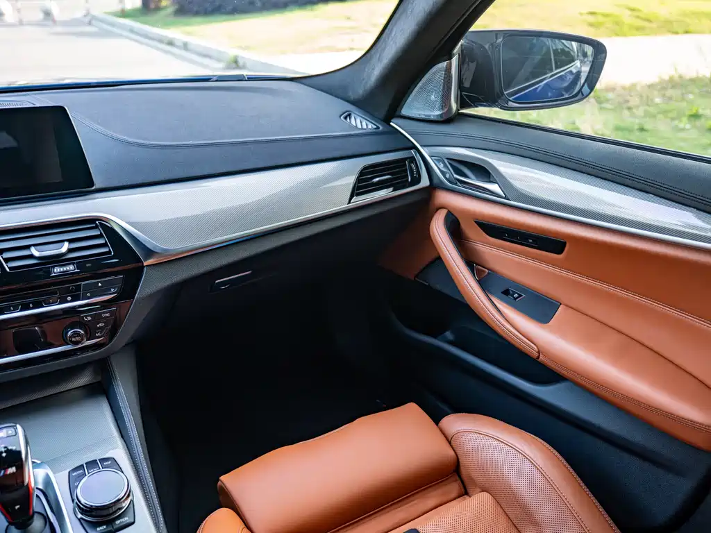 BMW M5 2019 — фото 13