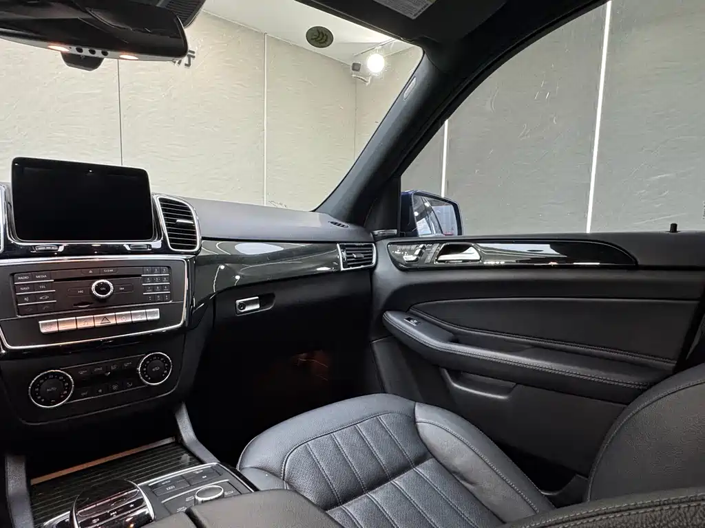 Mercedes-Benz GLE 2018 — фото 17