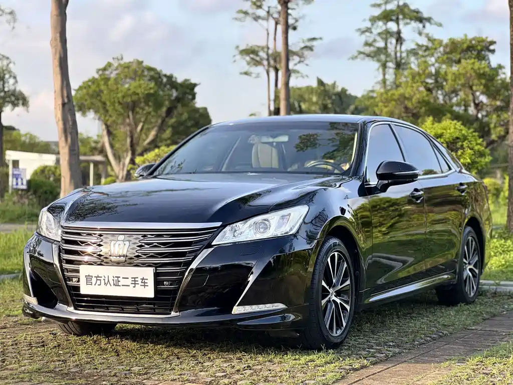 Toyota Crown 2018 — фото 4